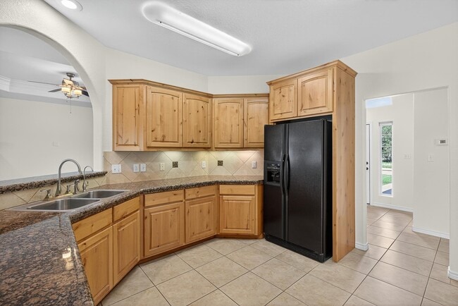 Building Photo - 114 Friend's Wood Ave