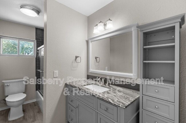 Building Photo - 3620 Harwood Ct