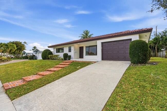 Building Photo - 1260 SW 8th St