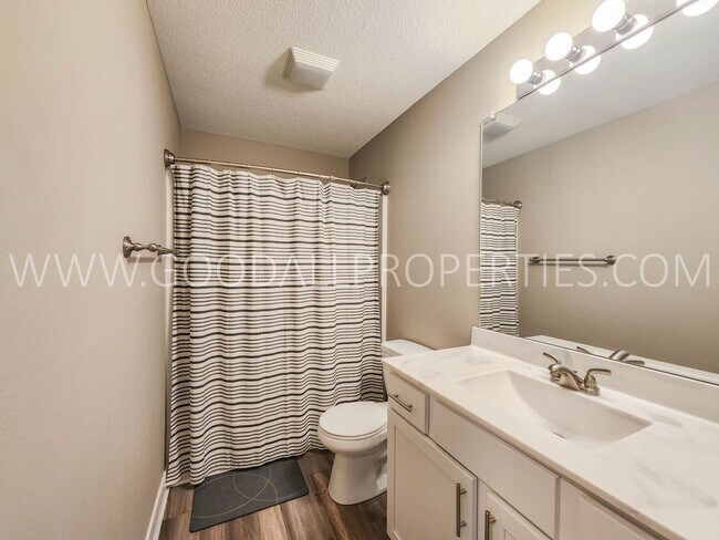 Building Photo - 4 bedroom 3 bathroom Ranch Style home with over 2500 sq feet of living space and a Finished Basement