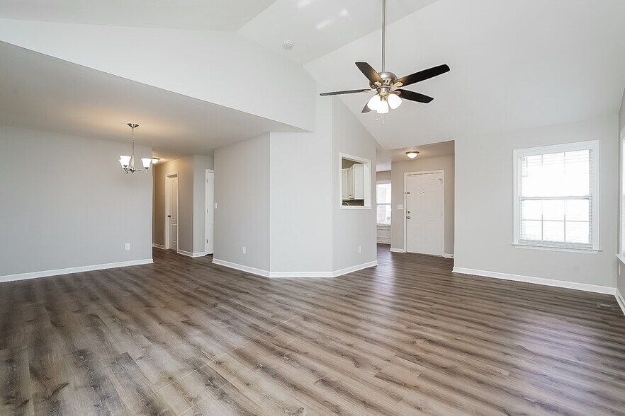 Building Photo - 2099 Prescott Way