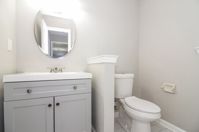 Building Photo - Beautiful Home for Rent in  Barry Farms Ph2 Subdivision!