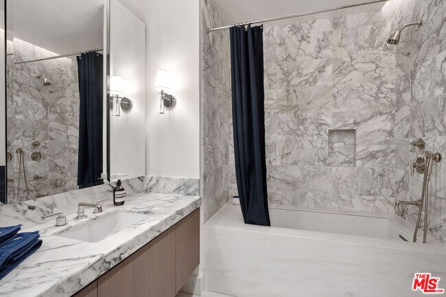 Building Photo - 8420 W Sunset Blvd