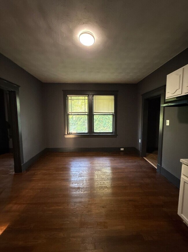 Building Photo - Fully Renovated 4BR Home in South Memphis Section 8 Welcome!