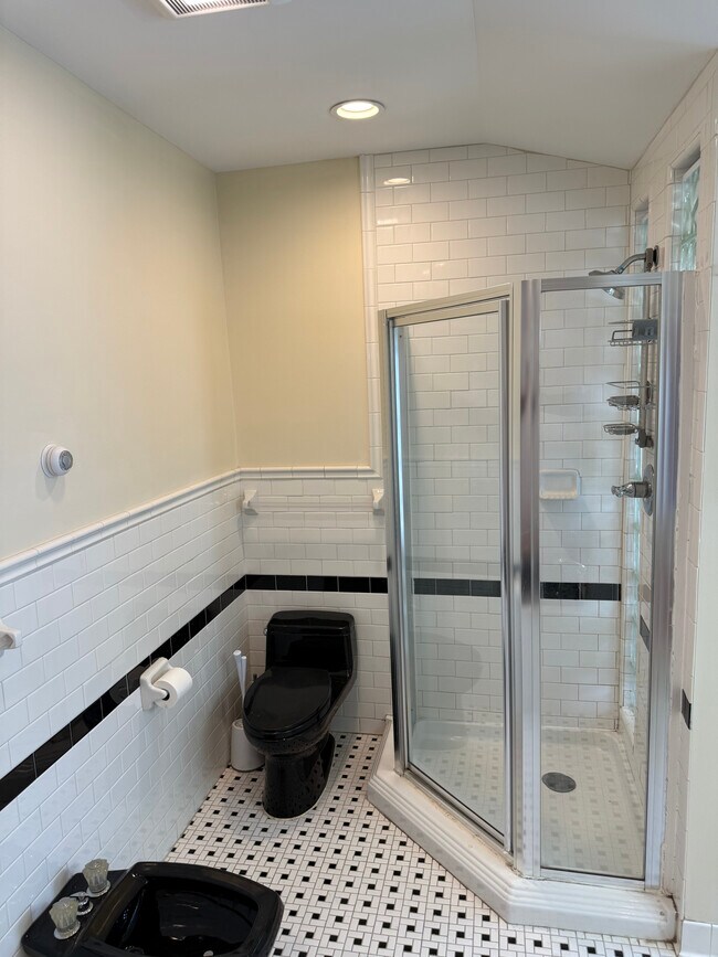 Building Photo - 1665 Central Ave