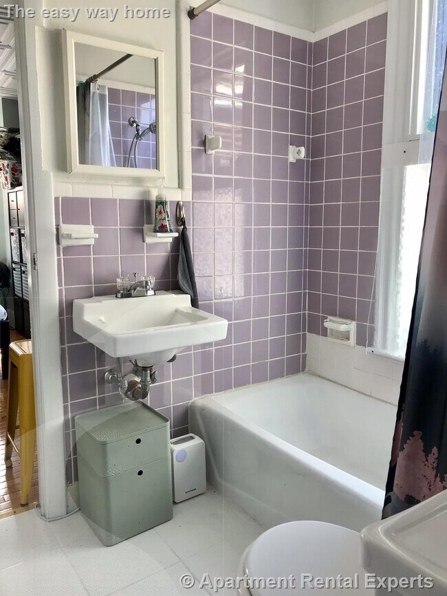 Building Photo - 143-145 Orchard St Unit #4