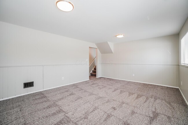 Building Photo - 6373 Faircrest Rd