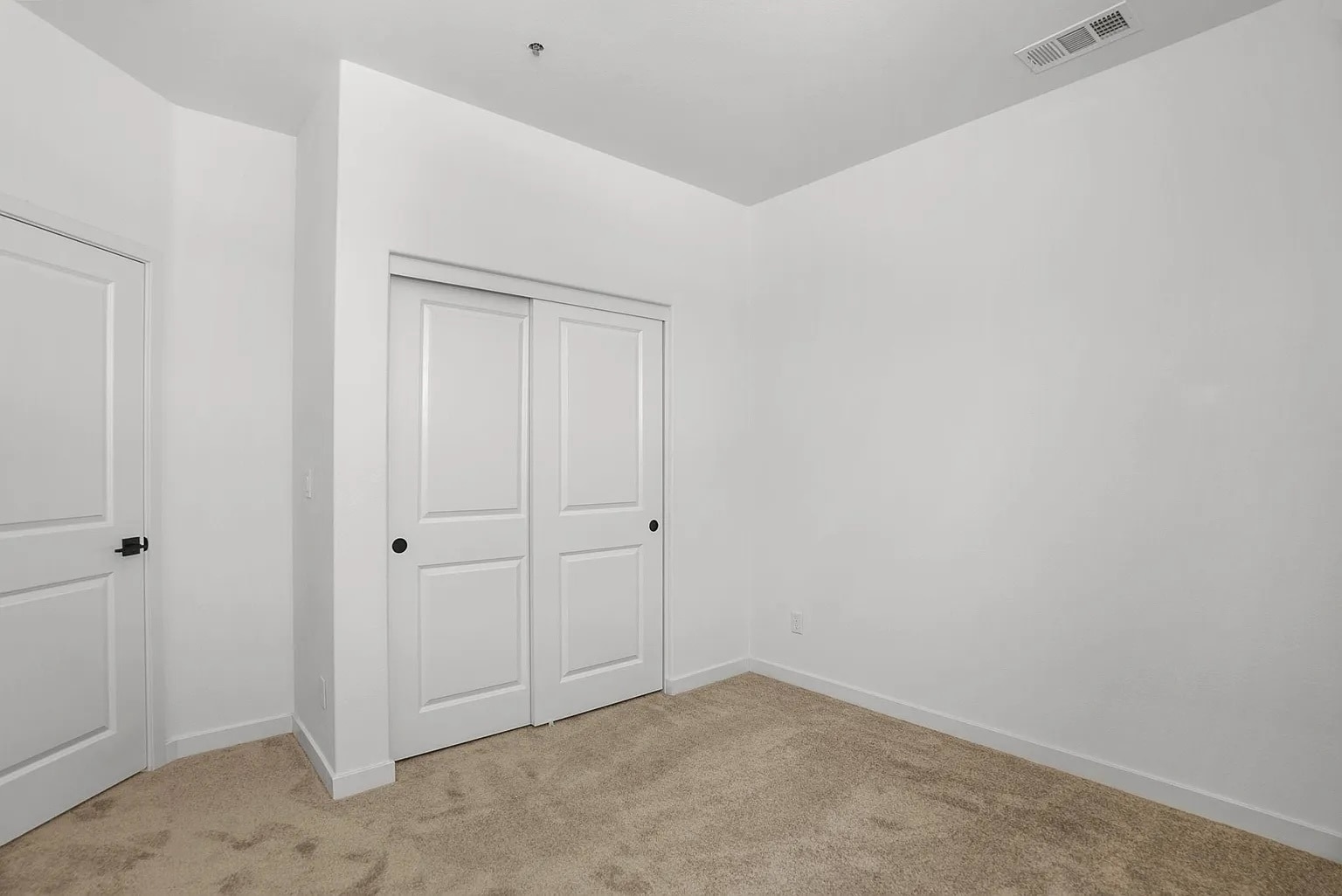 Building Photo - 5834 Norwood Ave