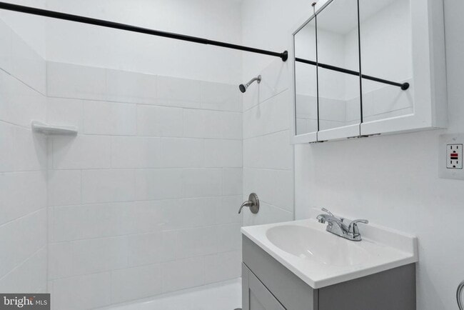 Building Photo - 1200 S Ruby St