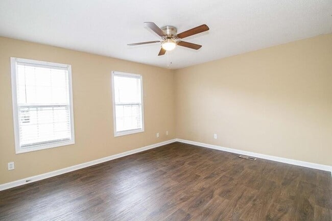 Building Photo - 2107 Ringgold Ct