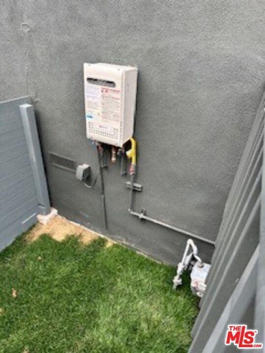 Building Photo - 620 25th St