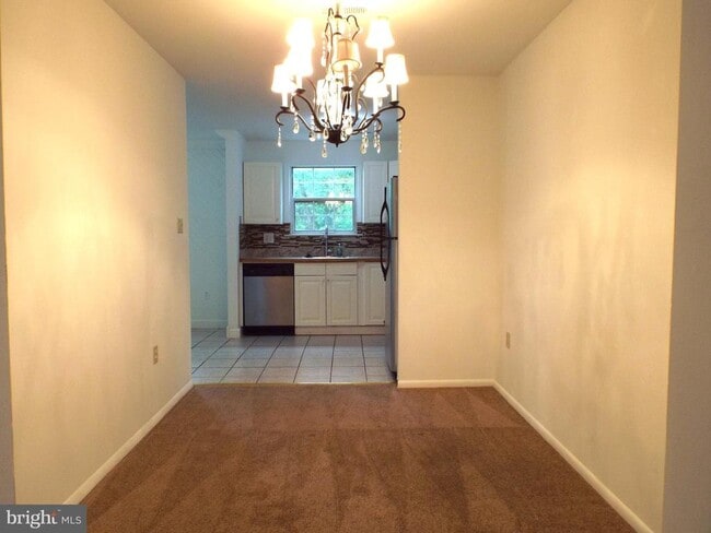 Building Photo - 5501 Rollins Ln