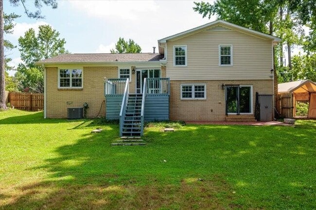 Building Photo - 175 Creekview Cir