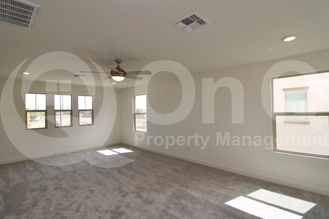 Building Photo - 2957 E Cherry Hill Dr
