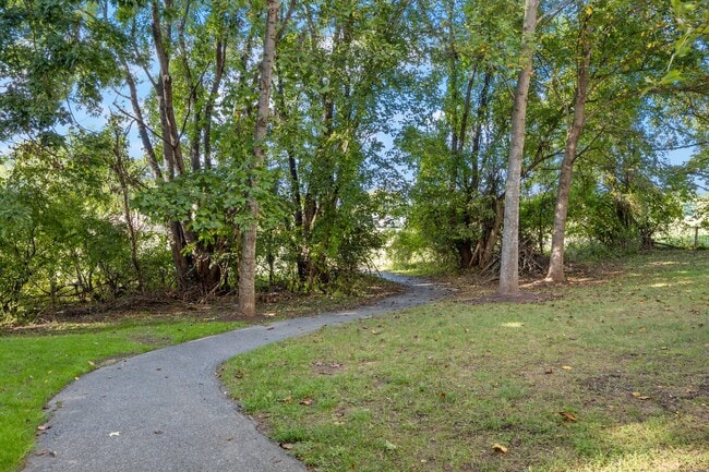 Building Photo - 7022 Dasher Farm Ct