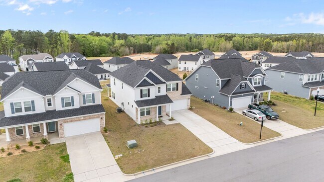 Building Photo - 629 Longstanton Ave