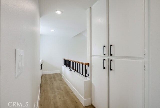 Building Photo - 658 S Webster Ave