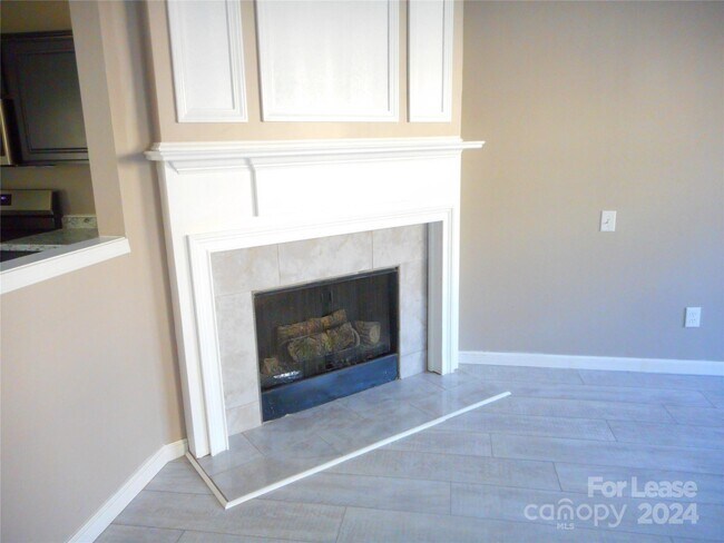 Building Photo - 3152 Mannington Dr