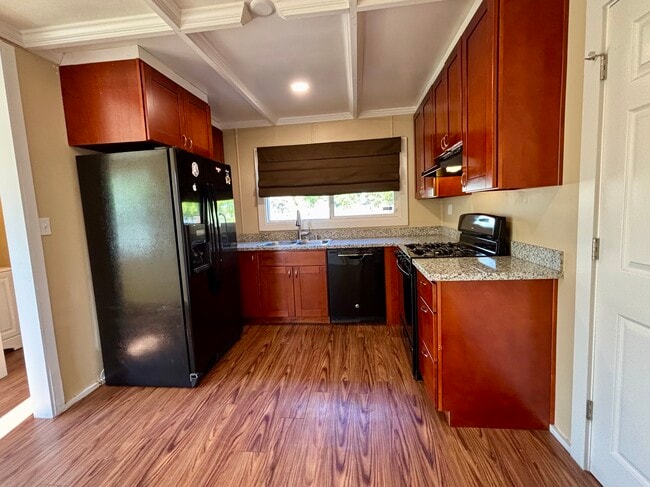 Building Photo - 226 Nigh St