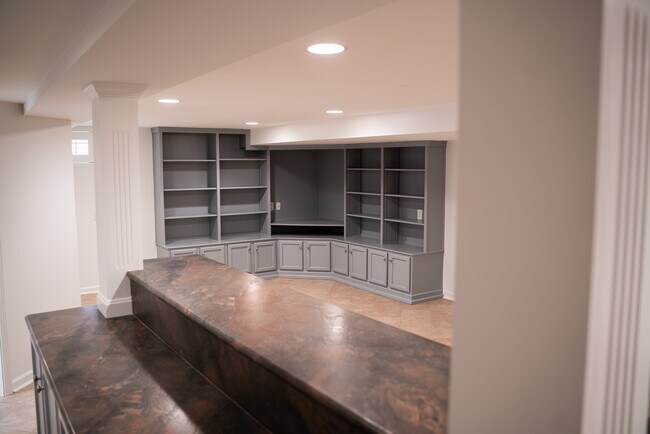 Building Photo - 218 Bramton Rd