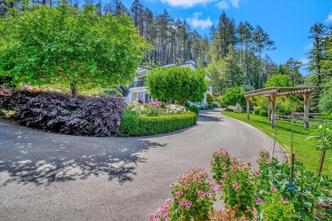 Building Photo - Welcome to Your Luxurious Napa Valley Retr...