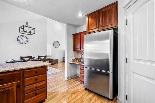 Building Photo - 3187 S Signorello Ln