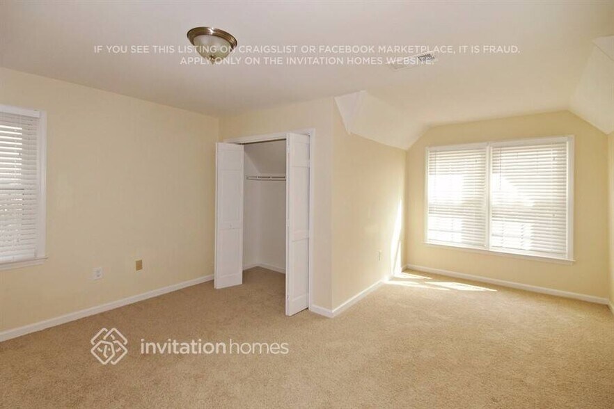 Building Photo - 1324 Beaumont Ct NW