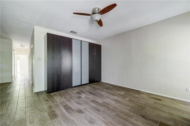 Building Photo - 4406 Avenue A