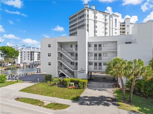 Building Photo - 377 Vanderbilt Beach Rd