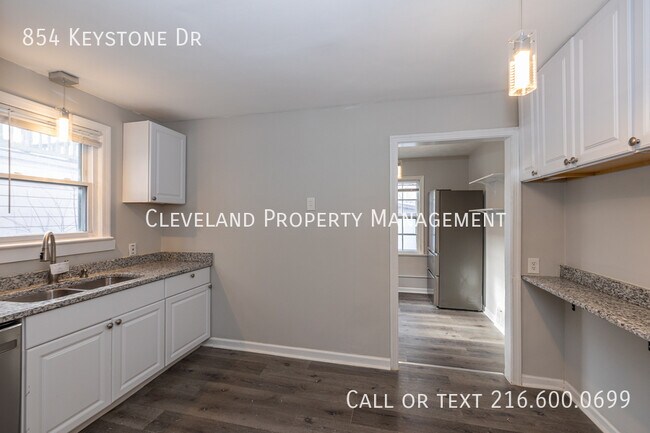 Building Photo - 854 Keystone Dr