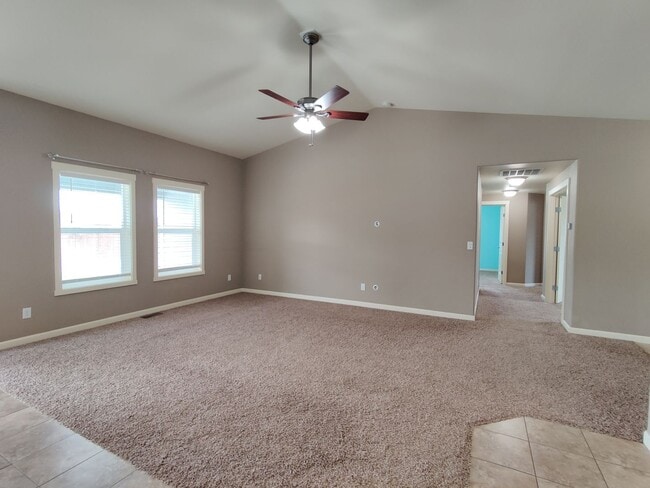 Building Photo - Great West Richland Location