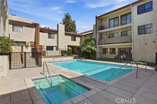 Building Photo - 9960 Owensmouth Ave