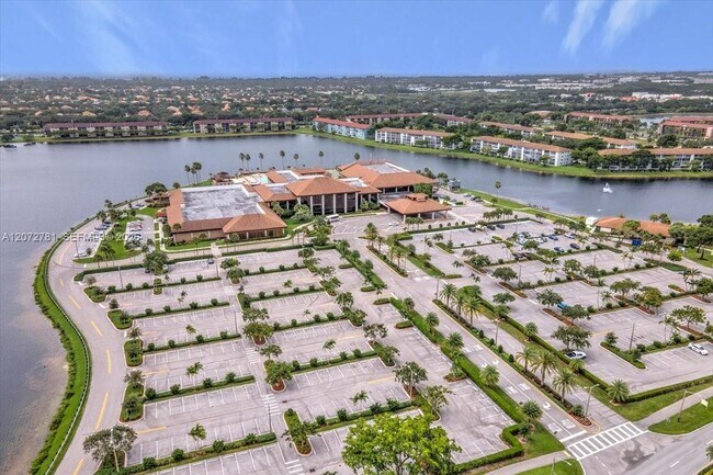 Building Photo - 1300 SW 125th Ave