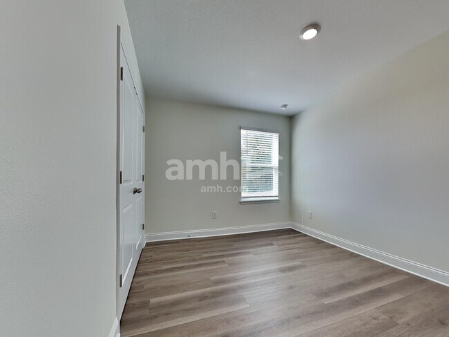 Building Photo - 940 Grafton Ridge Dr