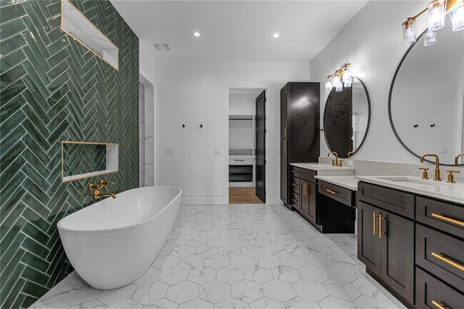 Building Photo - 1814 Barker Dr