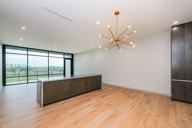 Building Photo - 8120 Stillmeadow Ct