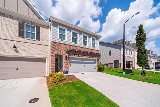 Building Photo - 4541 Moray Dr