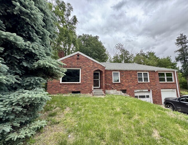 Building Photo - 4725 N 60th St