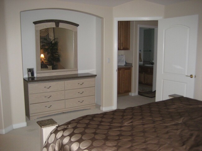 master bedroom - 4489 Spencer St