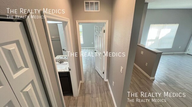 Building Photo - 270 Winfall Ave SW