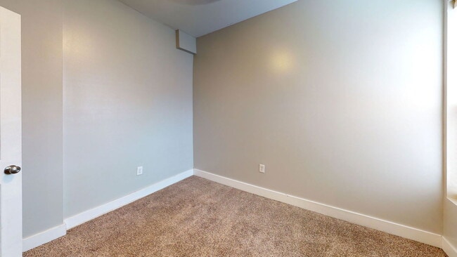 Building Photo - 22 Chittenden Ave