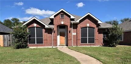 Building Photo - 3209 Hamlett Ln