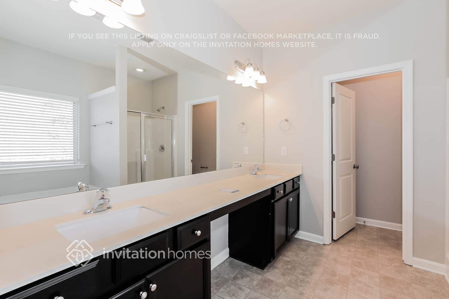 Building Photo - 2049 Charcoal Ives Rd