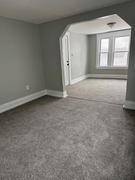 Building Photo - 100 Ladner Ave