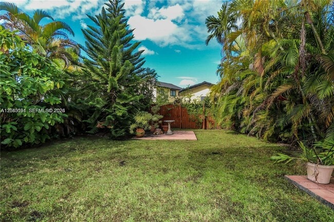 Building Photo - 2500 SW 113th Ct