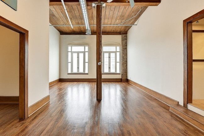 Building Photo - 161 Mangum St SW