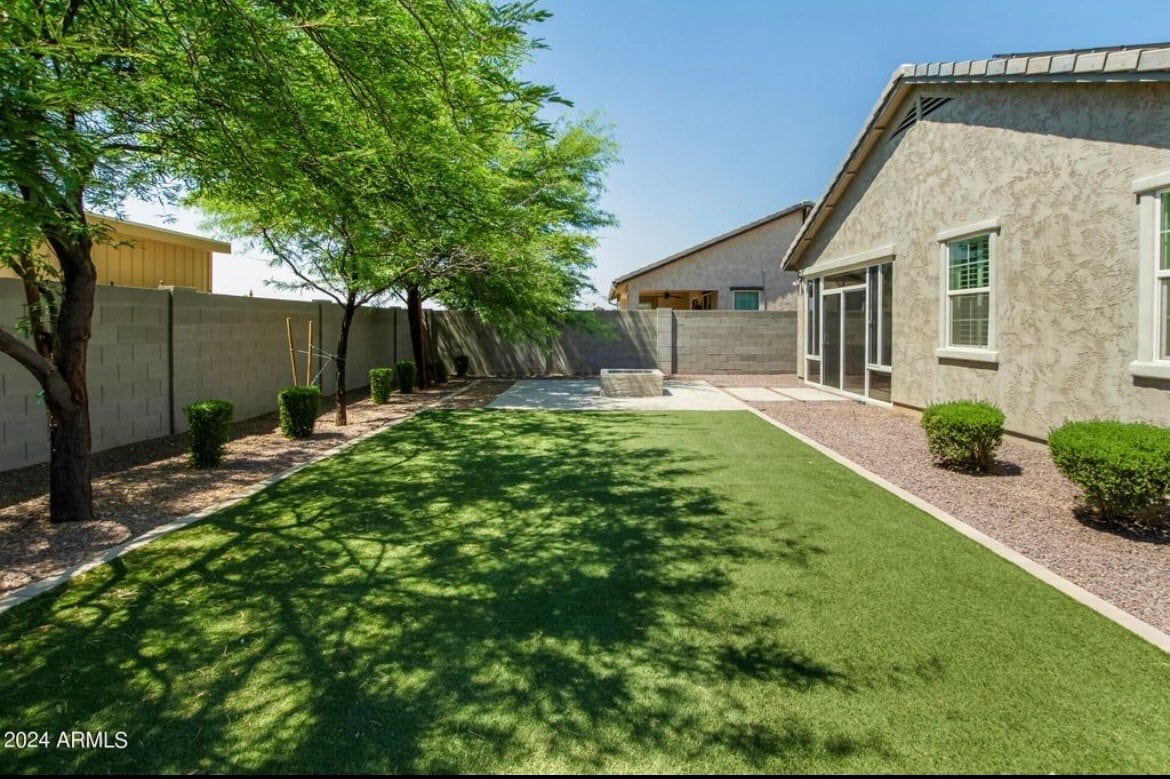 Building Photo - 5024 N 84th Dr