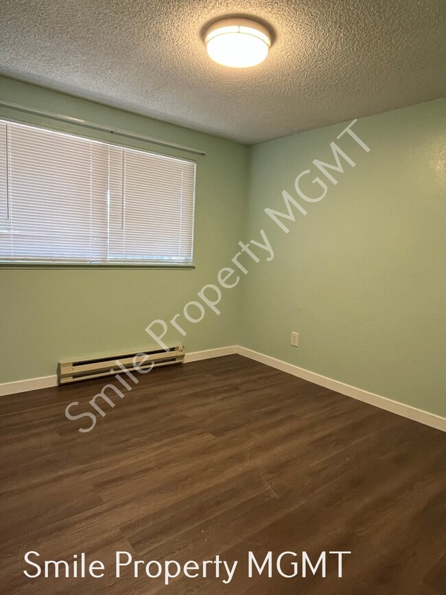 Building Photo - 3819 SE 130th Ave