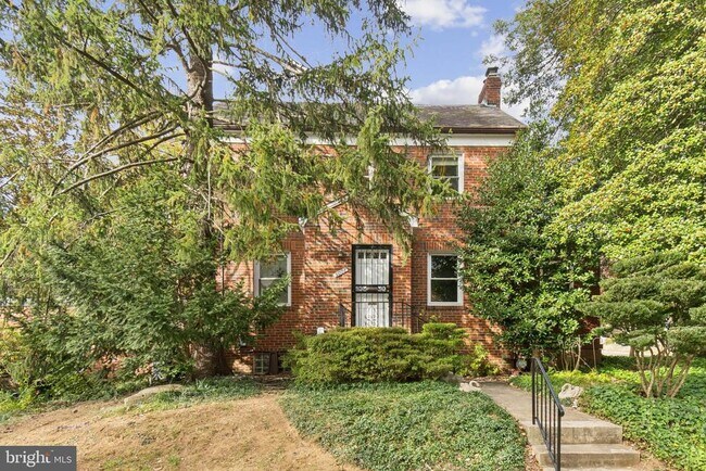 Building Photo - 5008 44th St NW