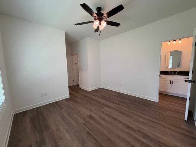 Building Photo - Brand New 3/2 House in Celanese- $1,995